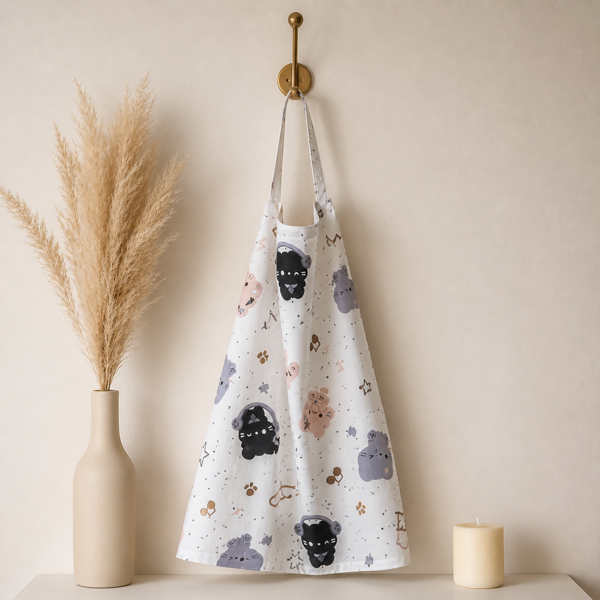 غطاء الرضاعة – كوزي كاتس - Nursing Cover - Cozy Cats | Luly Baby - غطاء رضاعة عملي يمنح الأم خصوصية وراحة أثناء الرضاعة الطبيعية