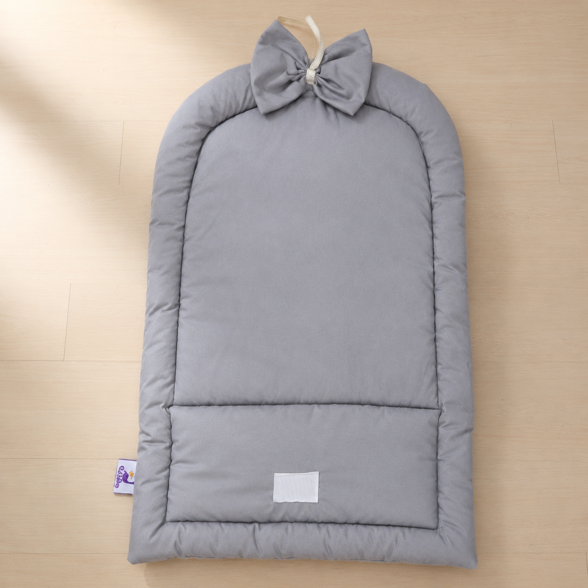 مفرش تغيير جراي - Changing Mat – Gray | Luly Baby - مفرش تغيير حفاضات عملي ومقاوم للماء لتغيير الحفاض بسهولة وأمان