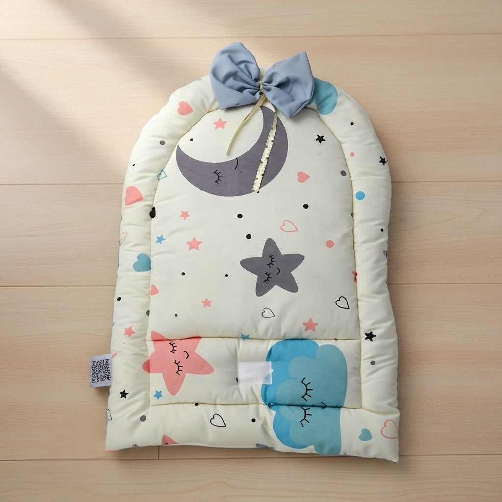 مفرش تغيير ذا بلو كلاود - Changing Mat - The Blue Cloud | Luly Baby - مفرش تغيير حفاضات عملي ومقاوم للماء لتغيير الحفاض بسهولة وأمان